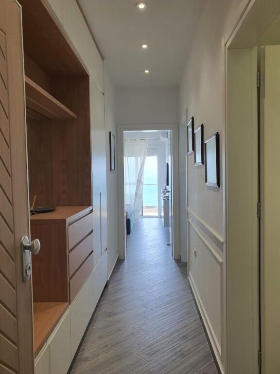 Sea View apartment for long term rent Garage  lungomare Vlore