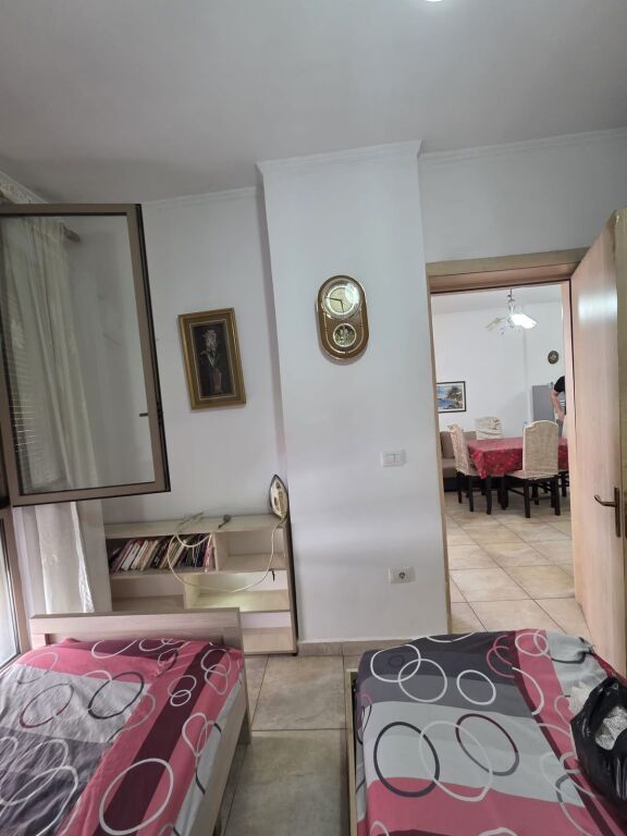 Apartament 1+1 te bulevardi Migjeni 380€