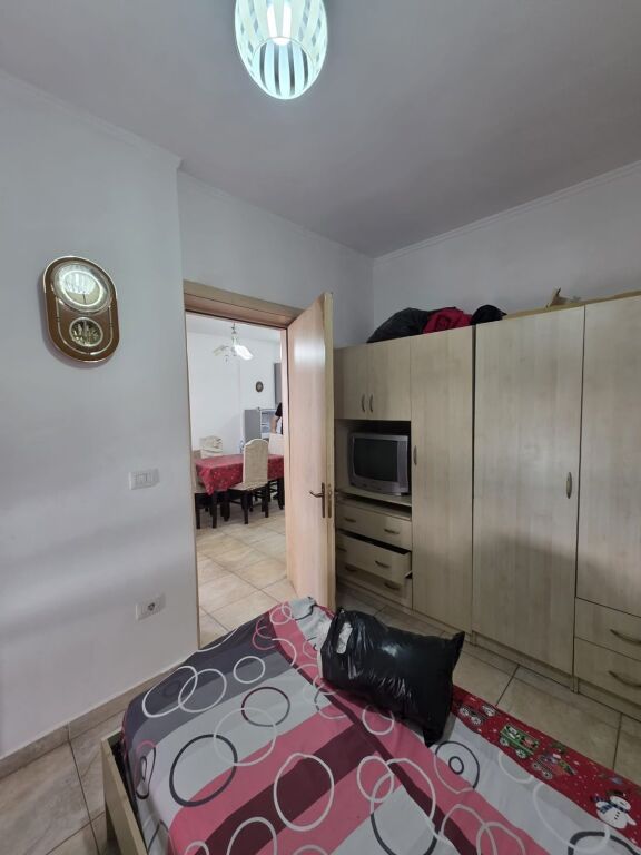 Apartament 1+1 te bulevardi Migjeni 380€