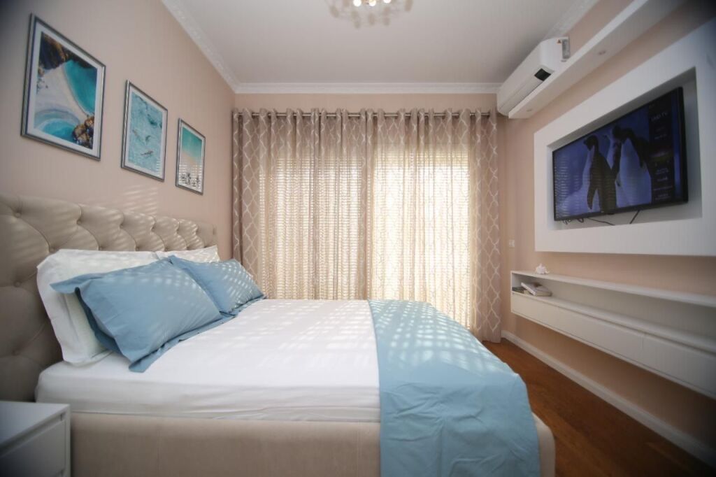 Sea View apartment for long term rent Garage  lungomare Vlore