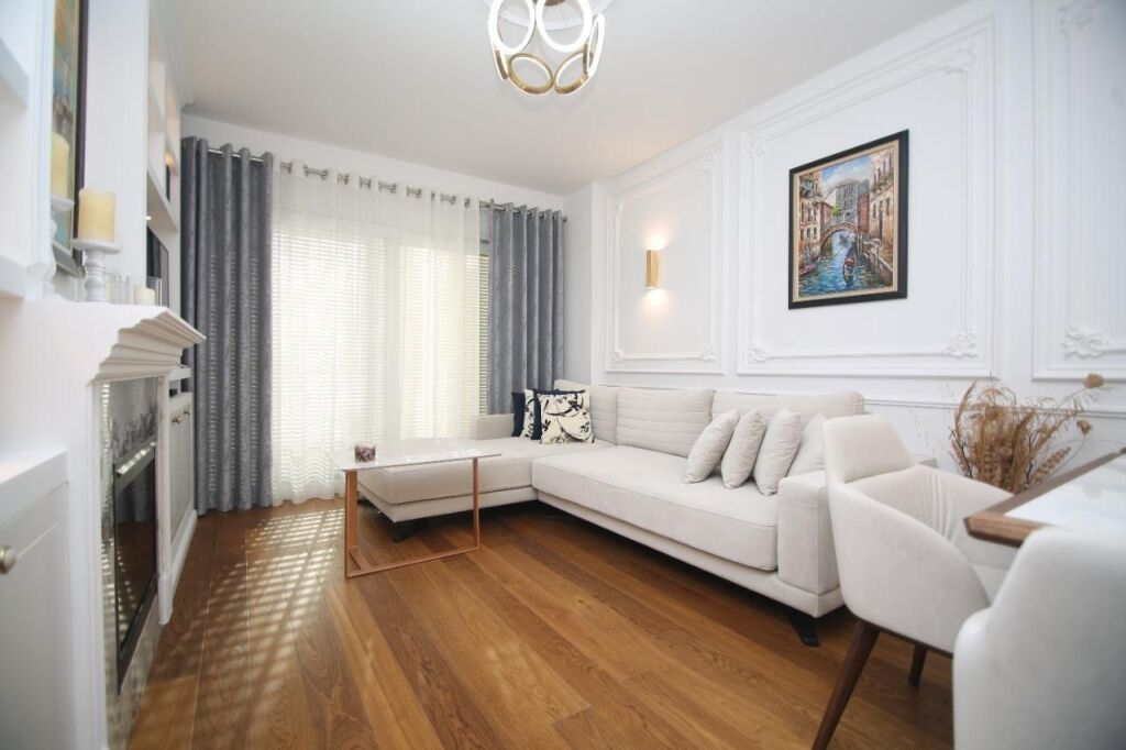 Sea View apartment for long term rent Garage  lungomare Vlore