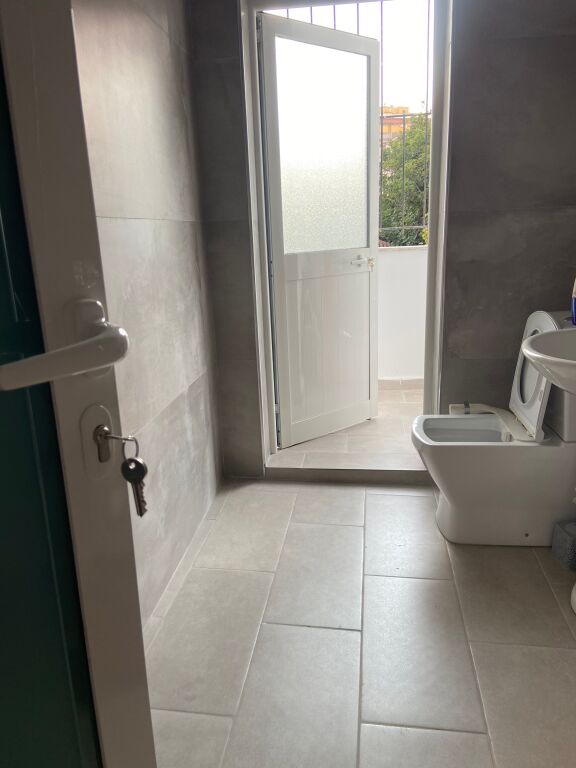 Jepet me qera Apartament 1+1