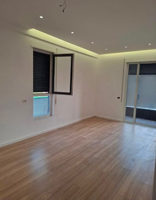 🏡✨ SHITET | APARTAMENT 2+1 ME VERANDË – PASKUQAN ✨
