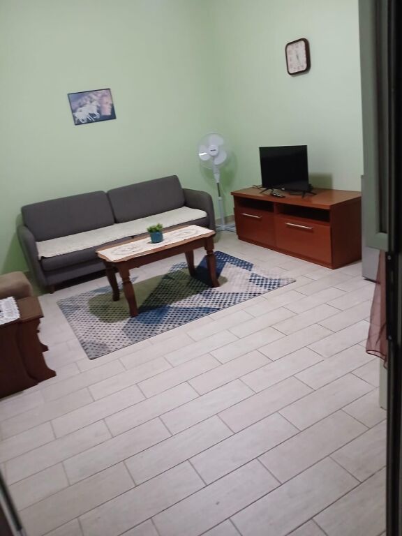 APARTMENT 1+1. 28000 LEKE. KAFJA E RREMES