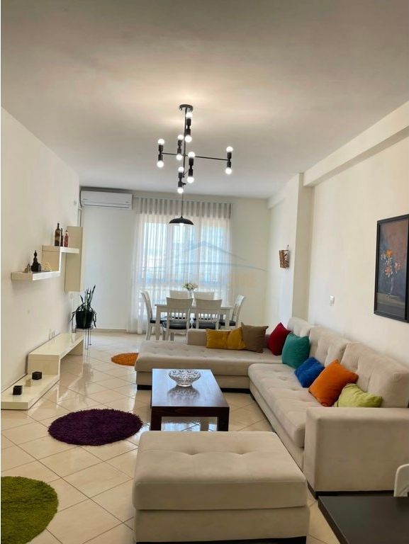 Qera,Apartament 1+1+Post Parkimi, Rruga Karl Gega, Stacioni i Trenit,Tiranë