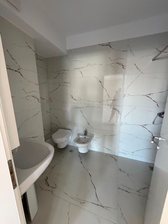 AP. 2+1+Storage+B for rent, Center