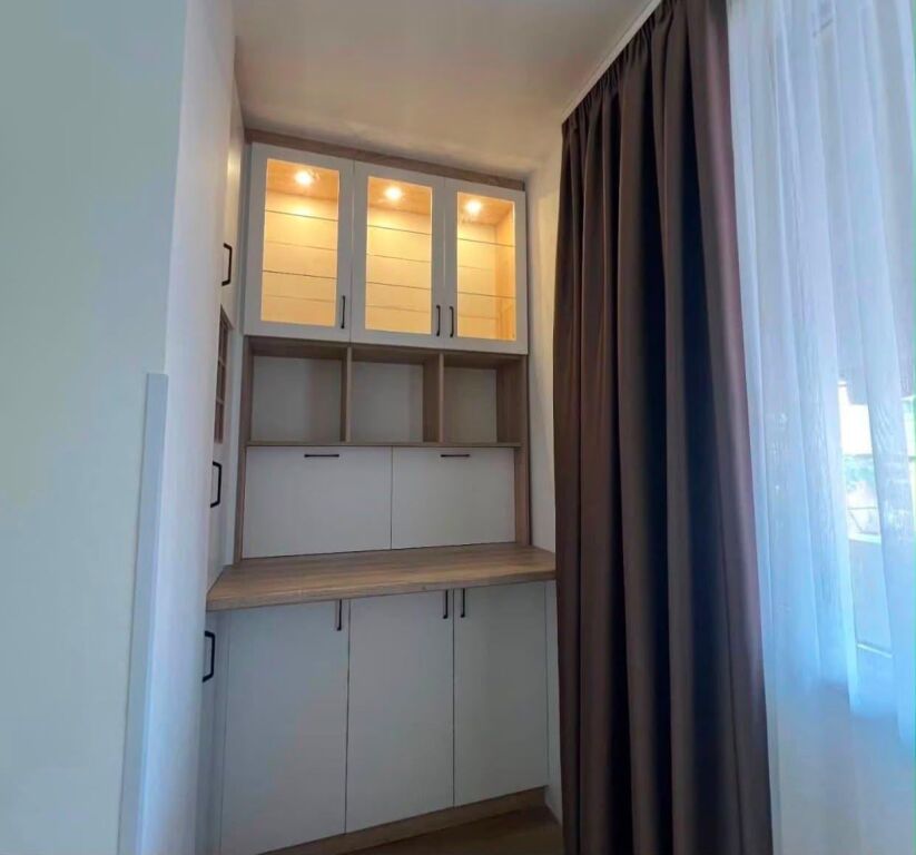 🏡 IN AFFITTO | APPARTAMENTO 1+1 – MYSLYM SHYRI ✨  📍 Posizione: Myslym Shyri 📐 Superficie: 85 m² 🏢 Piano: 6, con ascensore 🛋️ Organizzazione: Soggiorno separato dalla cucina  💰 Prezzo: 65.000 Lek/mese  📞 Per maggiori informazioni o per pianificare una visita, contattaci.  Arlind RealtyPartner | 