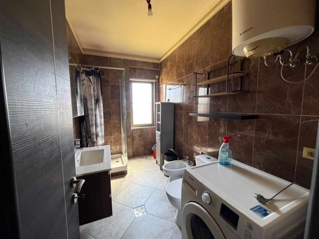 Apartament 1+1 - Liqeni i Thate