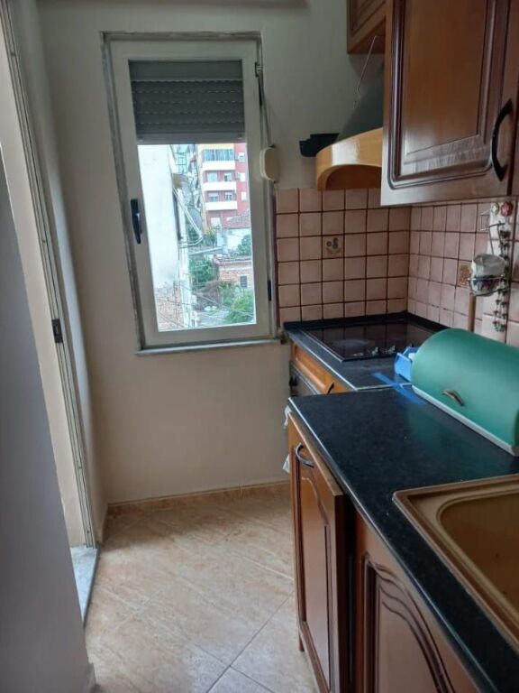Jepet Me Qera Apartament 2+1+1 Ballkon