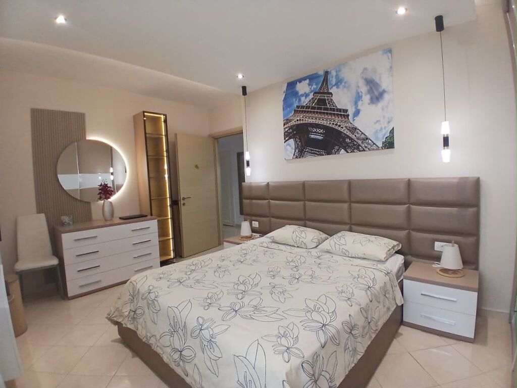 Appartamento 2+1+1 Balcone in vendita Yzberisht !