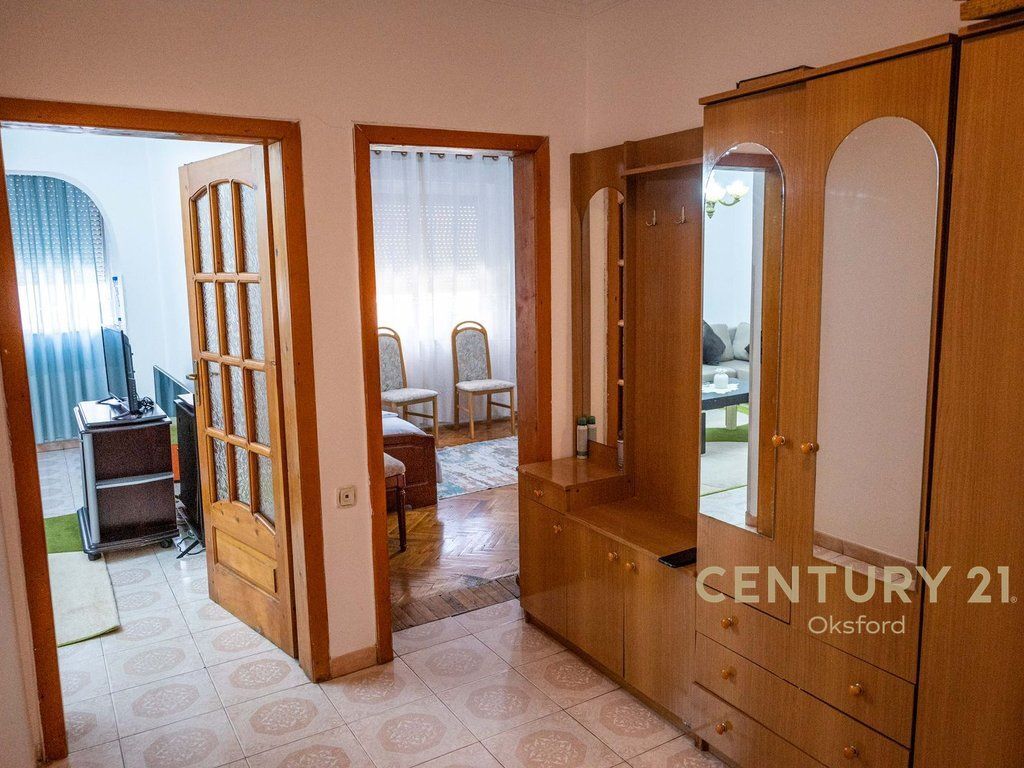 Appartamento 3+1 IN AFFITTO a Pazari i Ri!