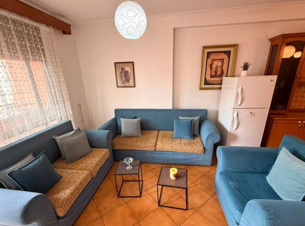 FOR RENT 2+1 APARTMENT SUITABLE NEAR THE PARIS COMMUNE! 450 € /Month
