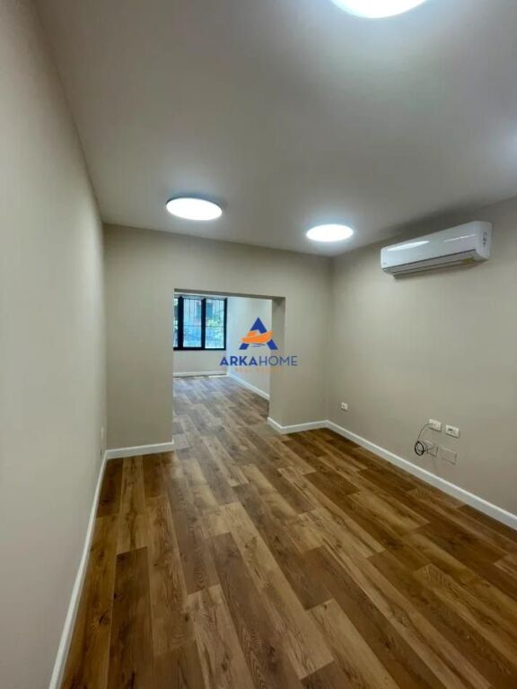 UFFICIO IN AFFITTO 110M2 "VIA MARGARITA TUTULANI" 120.000 LEKE