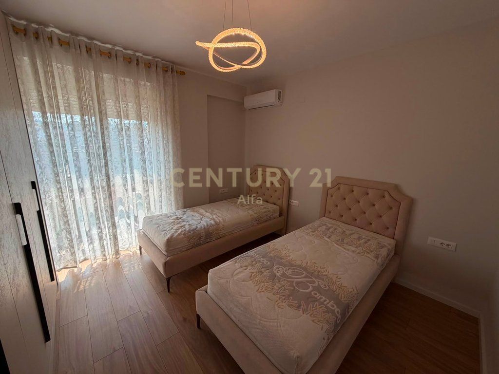 AFFITTASI APPARTAMENTO 3+1 – VIA KAVAJËS, EX PARCO