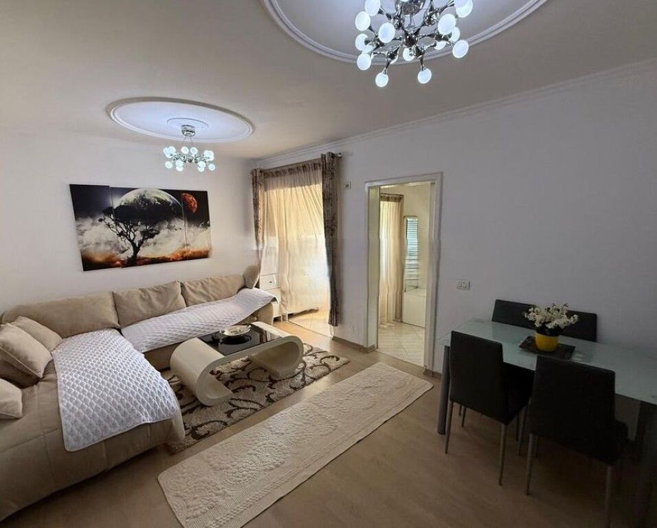 JEPET ME QIRA APARTAMENT 1+1 PRANE PALLATIT ME SHIGJETA 550 € /Muaj