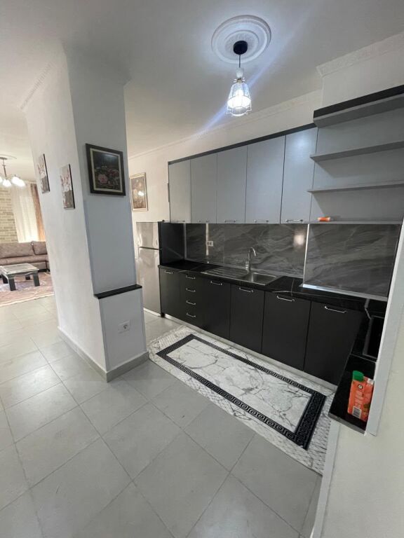 🏢In the 5 Maj area, near the “Ardian Klosi” School, an apartment 2+1+2, furnished, is for rent. 55,000 Leke
