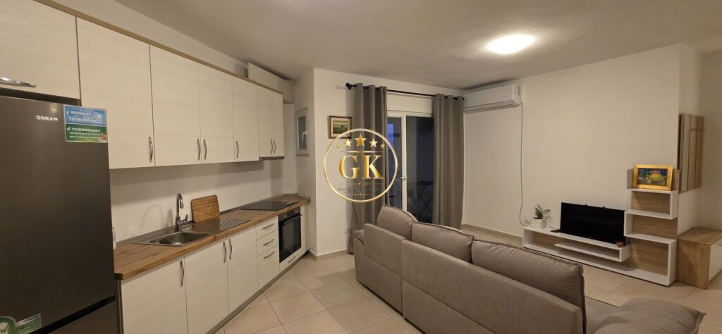 🏡 APARTAMENT 2+1+2 ME QERA NE PLAZH , DURRES