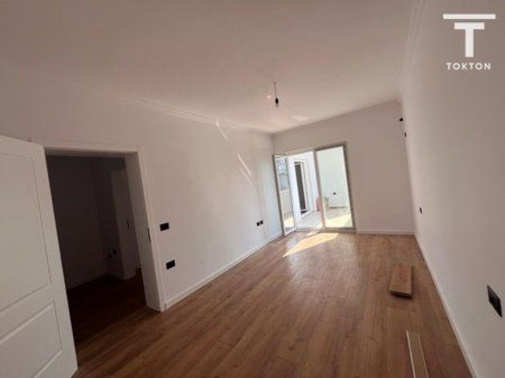 SHITET, APARTAMENT 1+1, VASIL SHANTO, TIRANË