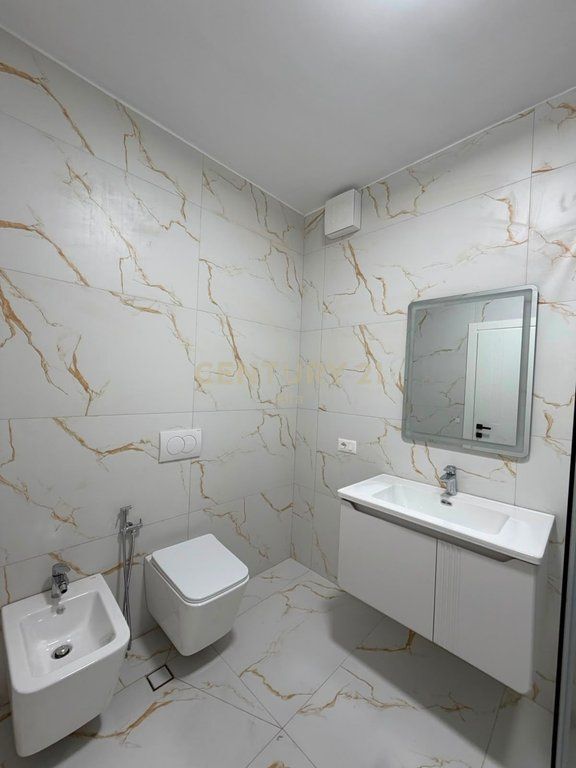 AFFITTASI APPARTAMENTO 3+1 – VIA KAVAJËS, EX PARCO