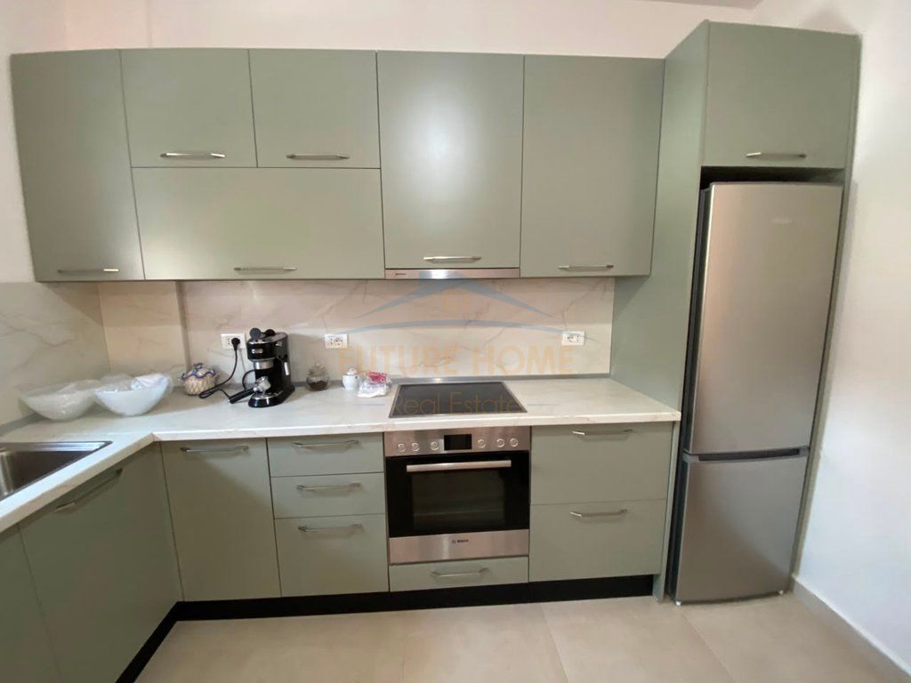 Disponojme Apartament 1+1,për Qera prane Bar Artistit.