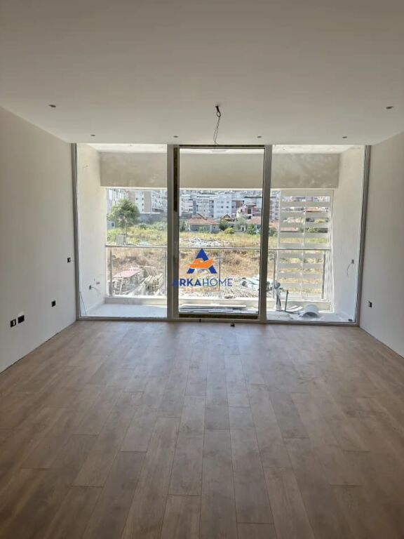 AFFITTASI UFFICIO 117.2 M2 "COMUNE DI PARIGI" 1900 EURO