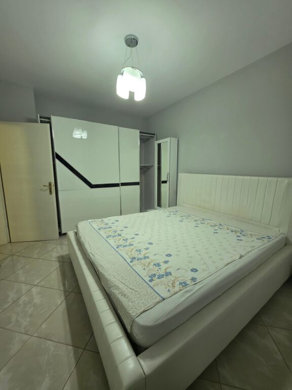 🏡 Appartamento 1+1 in affitto  📍Astir, vicino al locale Xhamero 💰Prezzo: 45.000 Lek/Mese