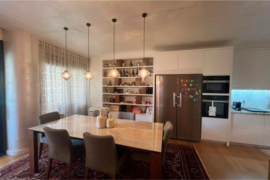 Apartament 2+1+parkim me qira te Libri Universitar