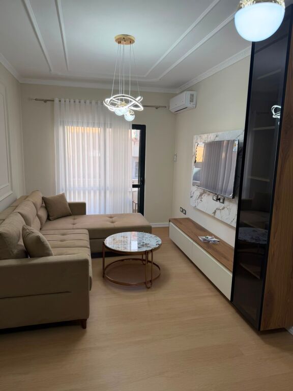 Shitet Apartament 1+1 Shkembi Kavajes