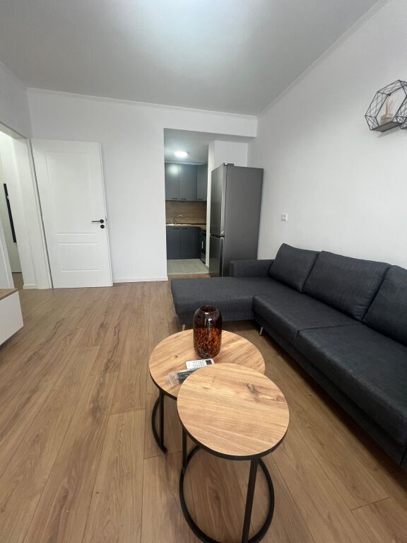 Apartment 1+1, Don Bosko!