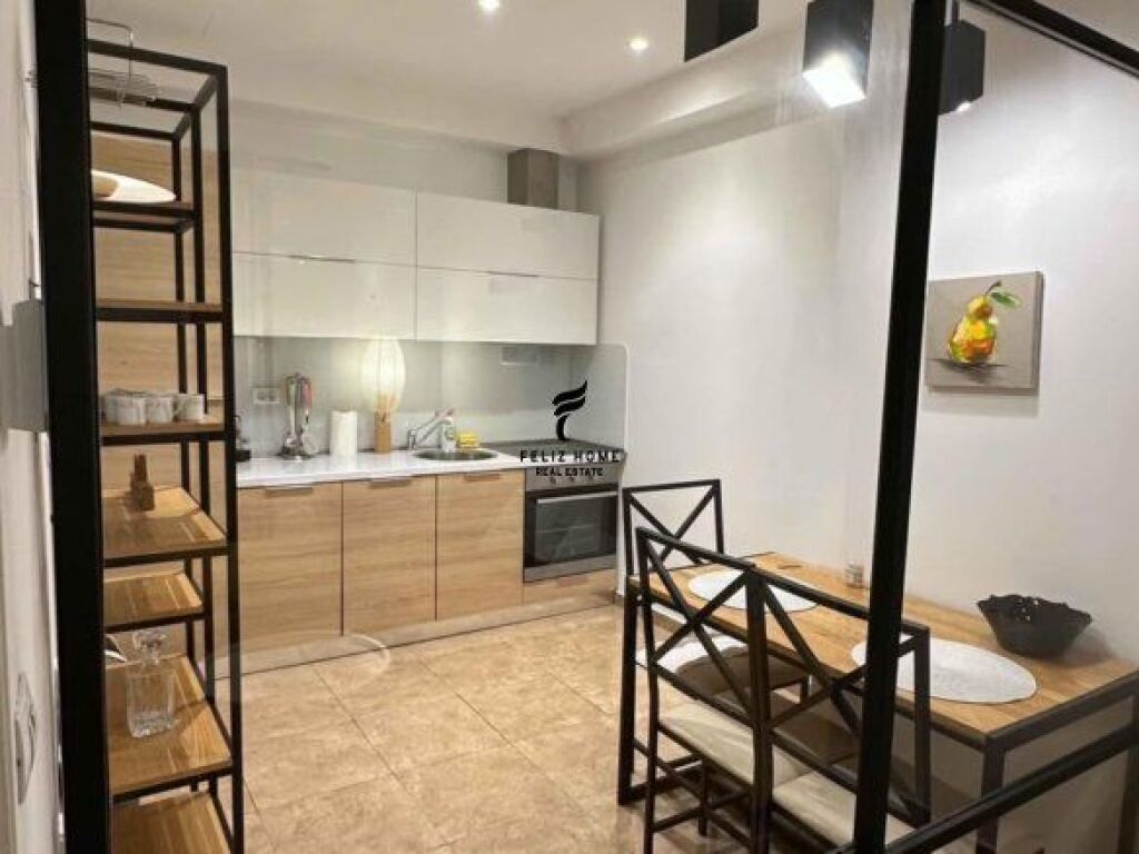 APARTAMENT ME QERA 1+1 AIR ALBANIA 130.000 LEKE FH-87622