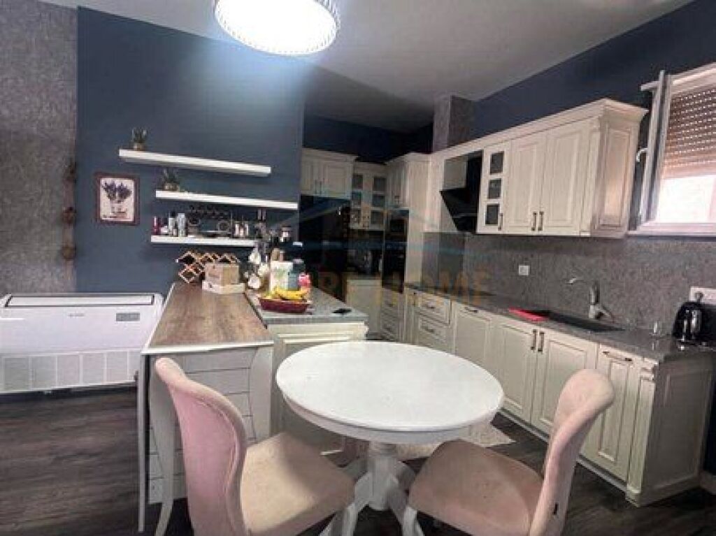 In vendita, villa su 2 piani, Lura 3.