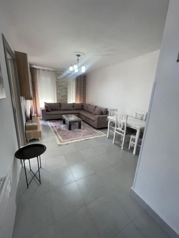 🏢In the 5 Maj area, near the “Ardian Klosi” School, an apartment 2+1+2, furnished, is for rent. 55,000 Leke