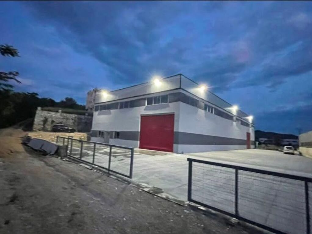 Warehouse for rent in Vore, Marikaj, Tirana - Durres Highway.