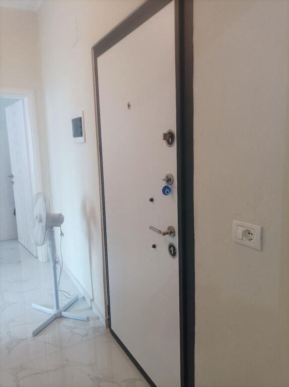 Shitet apartamenti 1+1