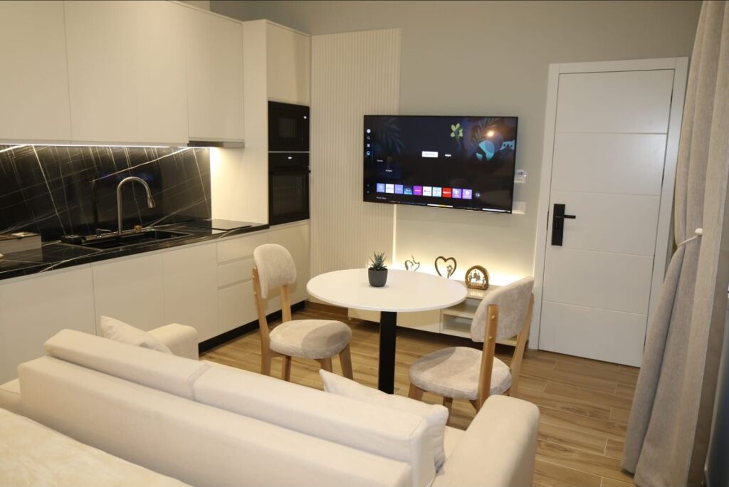 🏡 VENDESI 2 MONOLOCALE – 21 DICEMBRE, TIRANA