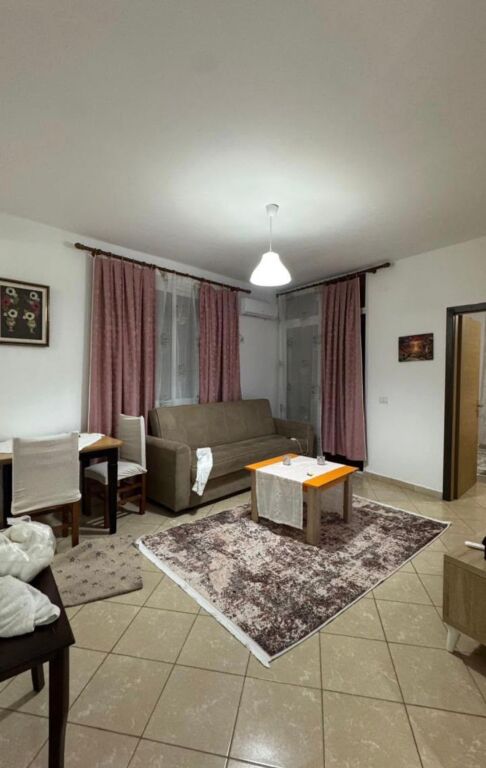 Jepet me qira apartament 1+1 në Astir!