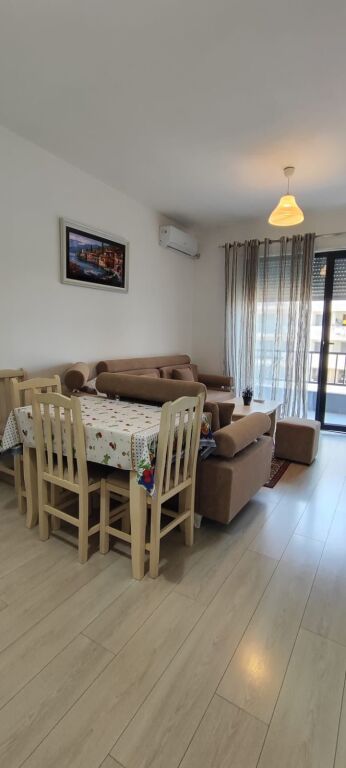 Apartment 3+1, Kinostudio!