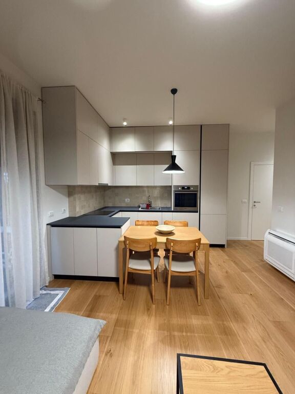 Kosovareve Street - 2+1 Luxury Apartment for Rent Invested with Details Luxury apartment in one of the most sought-after locations and buildings today. -2 Bedrooms -1 Living room - 1 Dedicated Kitchen - 1 Laundry Room 1- Balcony The apartment has a net area of 95m2 and is newly invested with the best brands of furniture and home appliances.