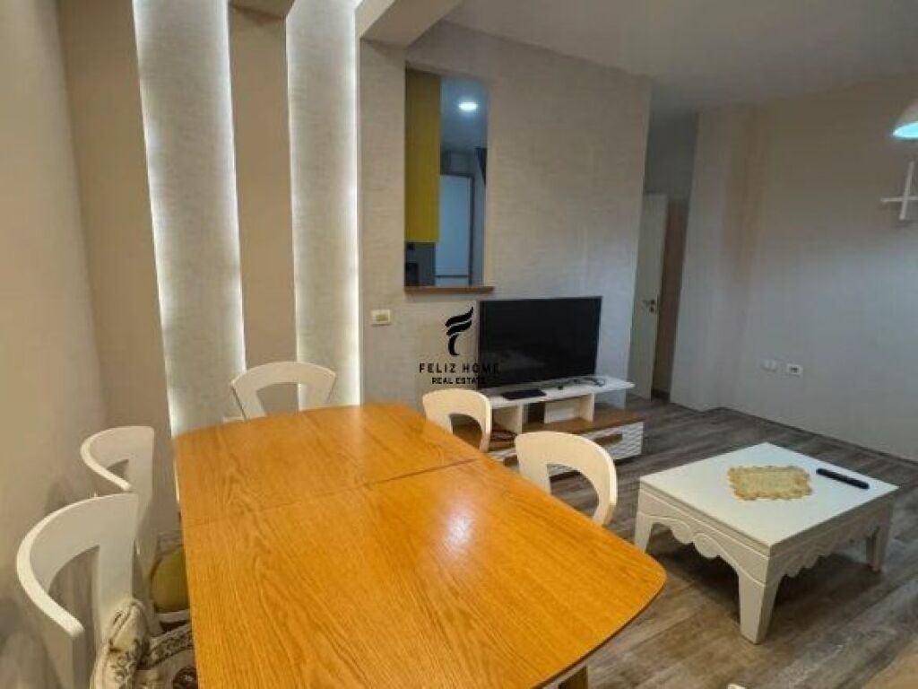 APARTAMENT ME QERA 1+1 QYTET STUDENTI 55.000 LEKE FH-87581