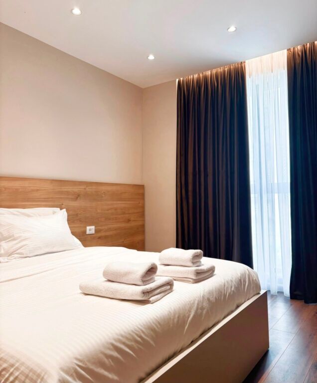 Apartment 1+1+Parking for rent at the Commune of Paris.