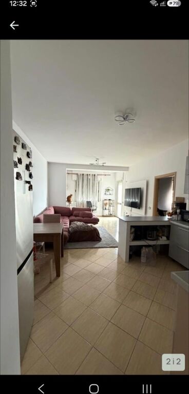 Jepet me qera Apartament 1+1 tek Kodra e Diellit, rruga Bill Klinton
