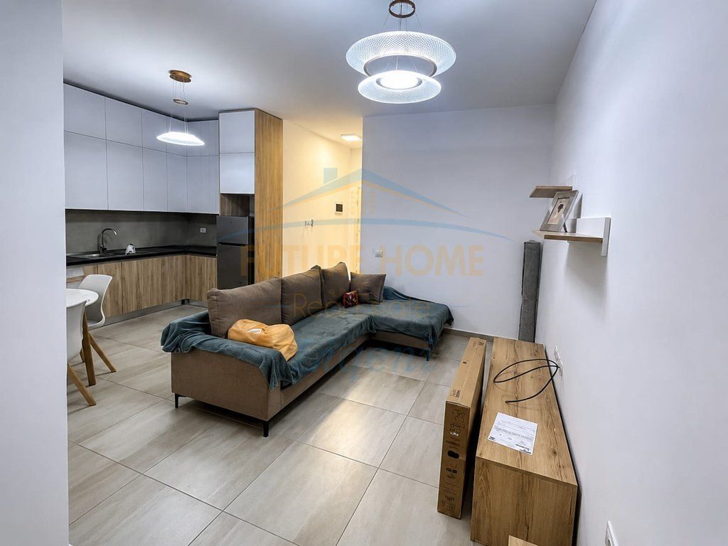 Shitet, Apartament 1+1, Kopshti Botanik, Tirane.