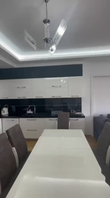 Apartament 2+1+2 per qera me pamje Kopshti zologjim dhe liqeni !