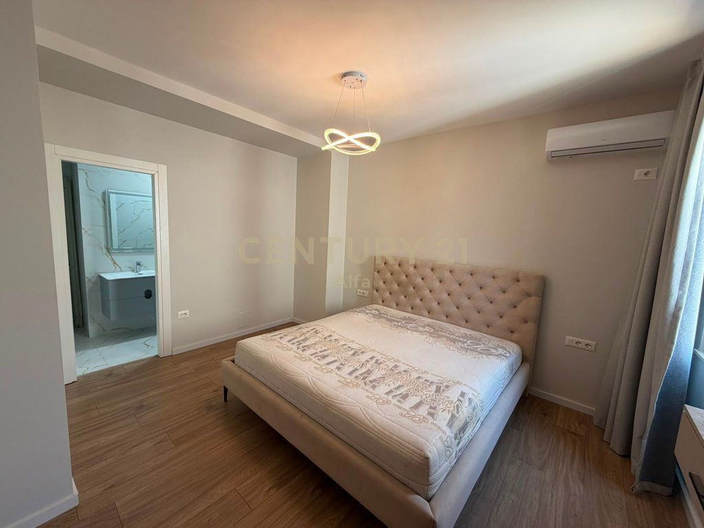 AFFITTASI APPARTAMENTO 3+1 – VIA KAVAJËS, EX PARCO