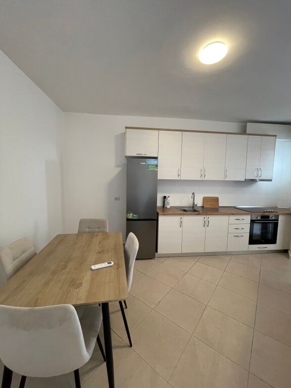 🏡 APARTAMENT 2+1+2 ME QERA NE PLAZH , DURRES