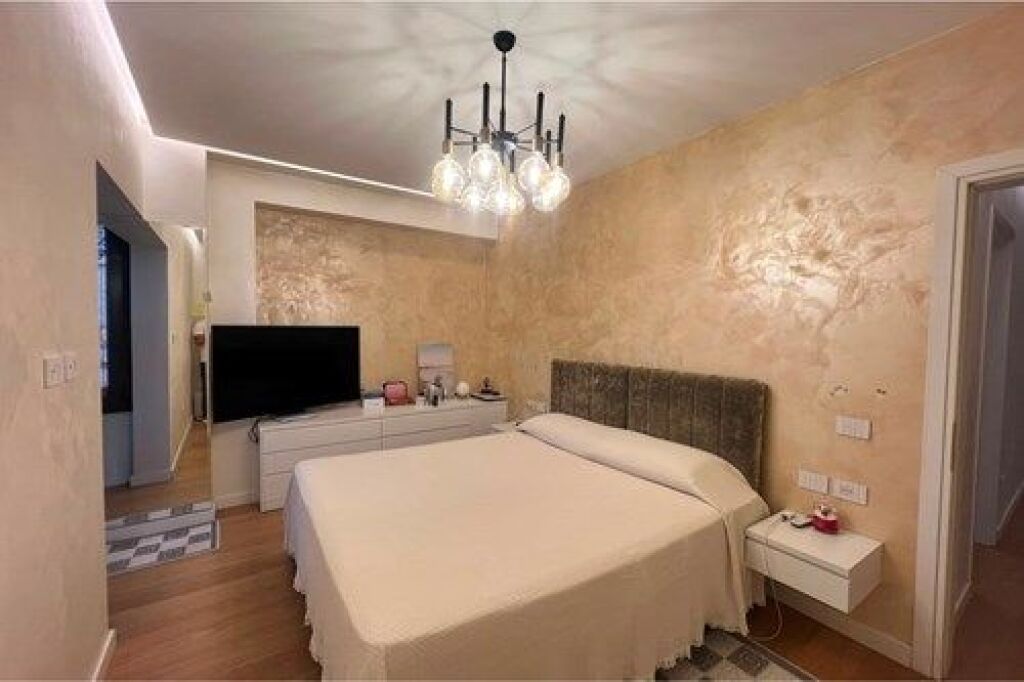 Apartament 2+1+parkim me qira te Libri Universitar