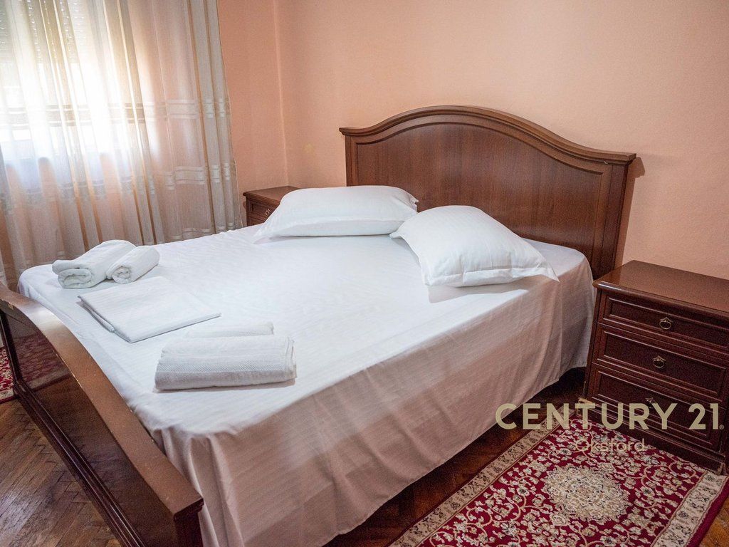 Appartamento 3+1 IN AFFITTO a Pazari i Ri!