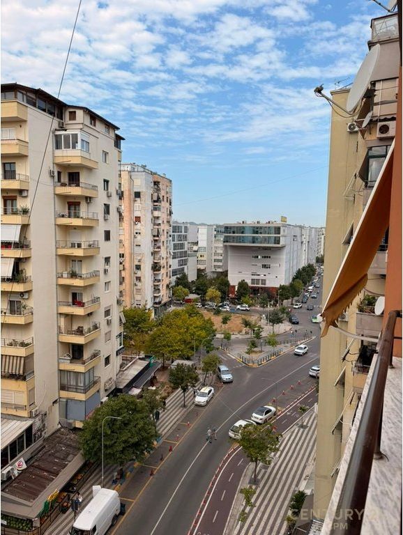 FOR RENT 2+1 APARTMENT SUITABLE NEAR THE PARIS COMMUNE !