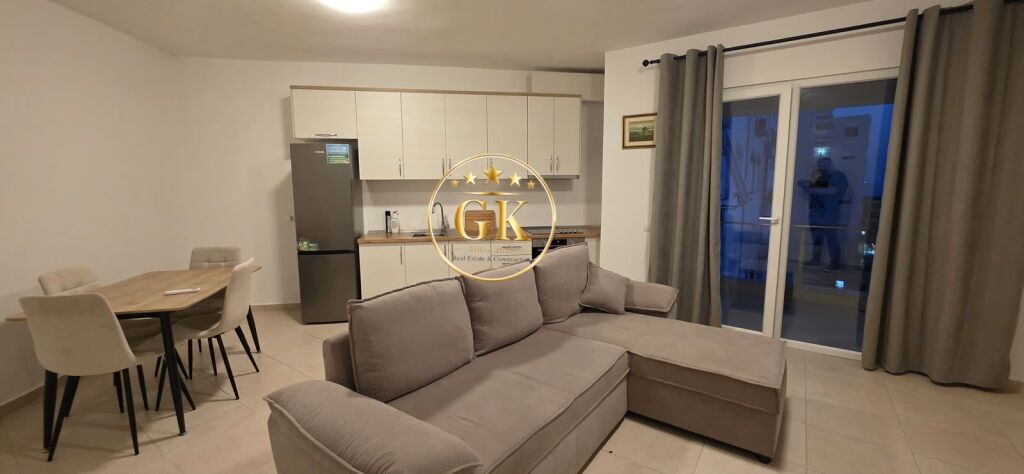 🏡 APARTAMENT 2+1+2 ME QERA NE PLAZH , DURRES