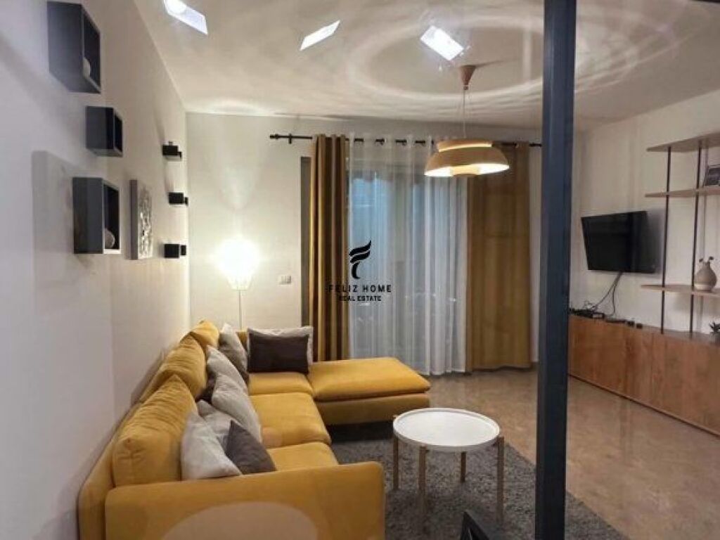 APARTAMENT ME QERA 1+1 AIR ALBANIA 130.000 LEKE FH-87622